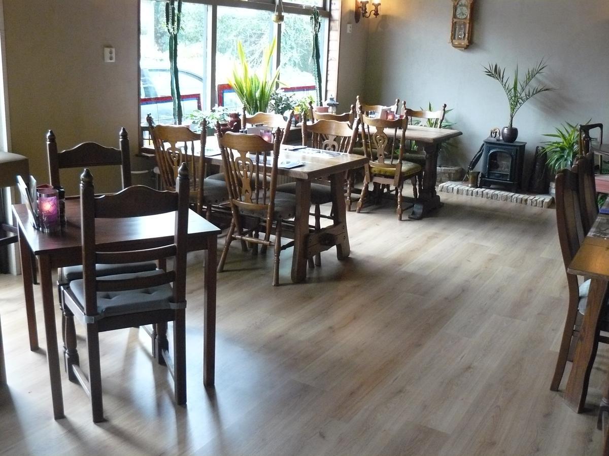Eetcafe/Pension Nooitgedacht Strijen Luaran gambar